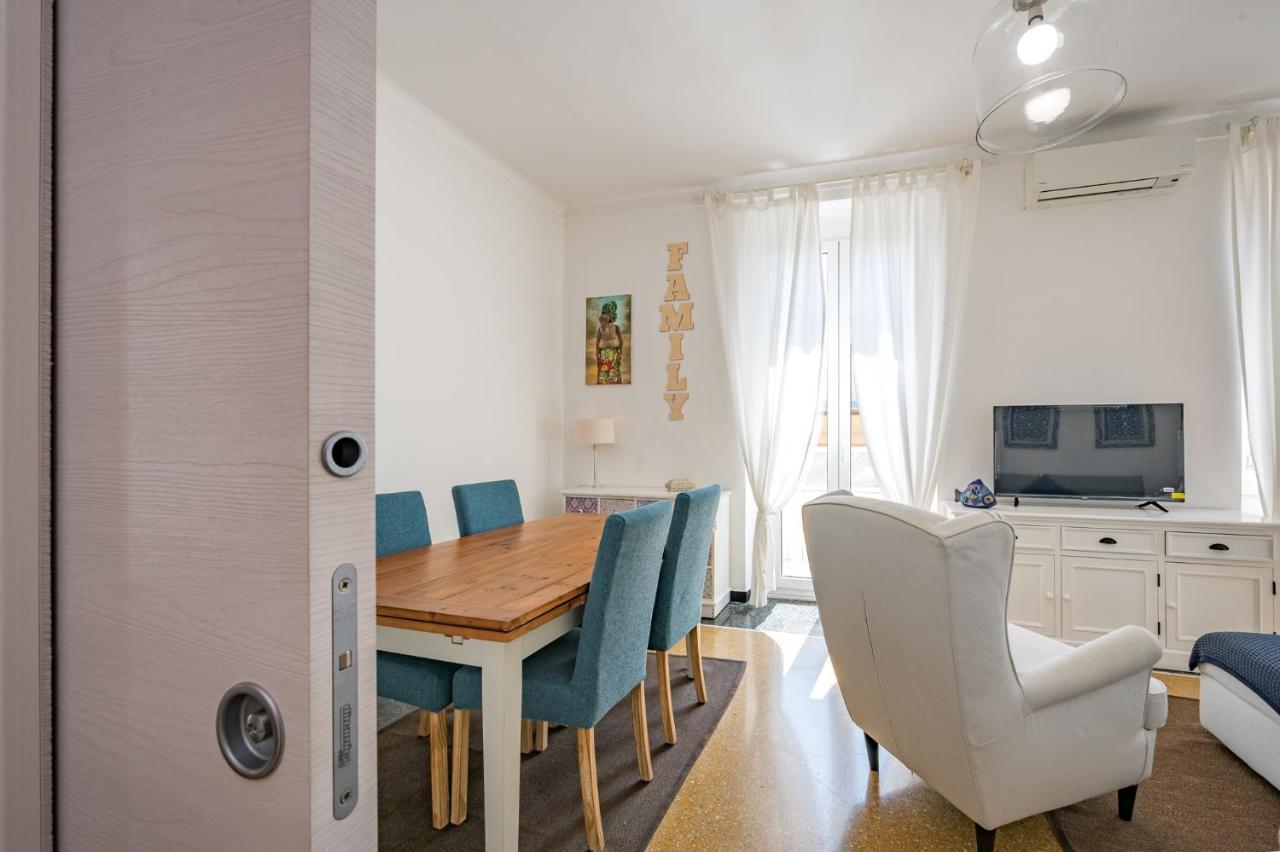 Apartamento Joivy Penthouse Flat With Terrace Génova Exterior foto