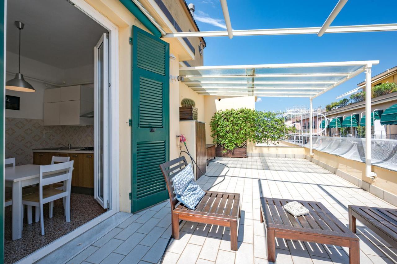 Apartamento Joivy Penthouse Flat With Terrace Génova Exterior foto