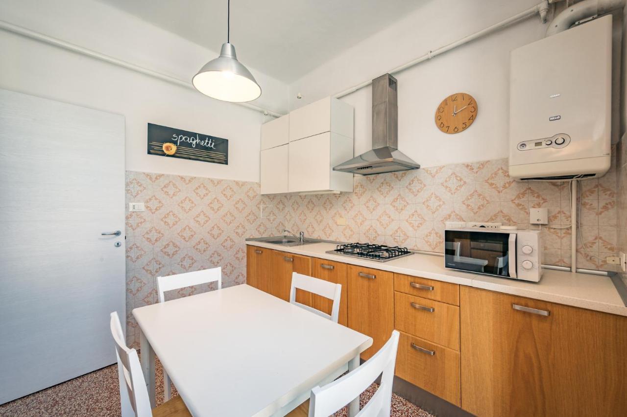 Apartamento Joivy Penthouse Flat With Terrace Génova Exterior foto