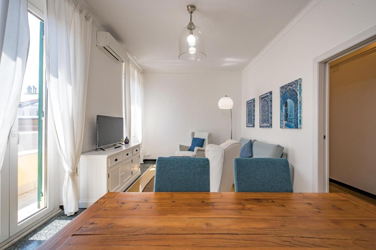 Apartamento Joivy Penthouse Flat With Terrace Génova Exterior foto